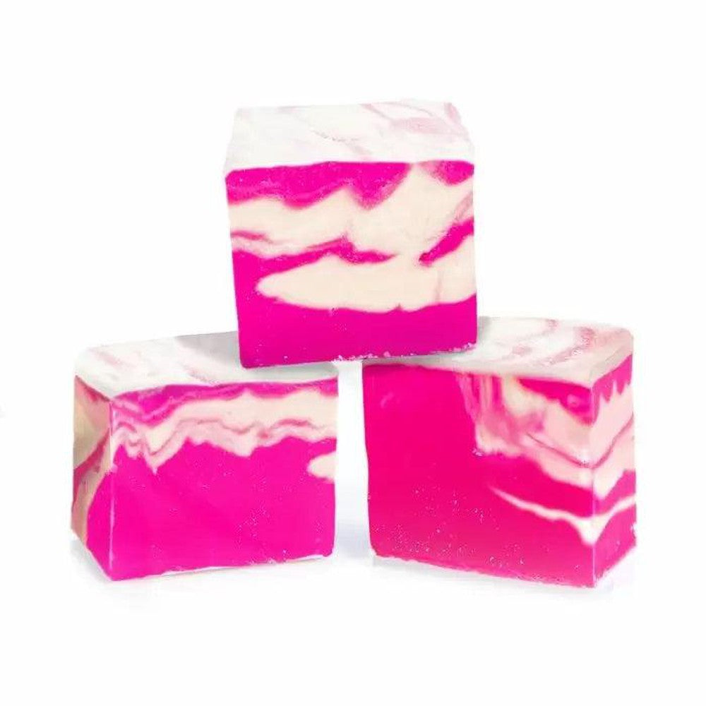 Sparkling Strawberry Flavoured Fudge